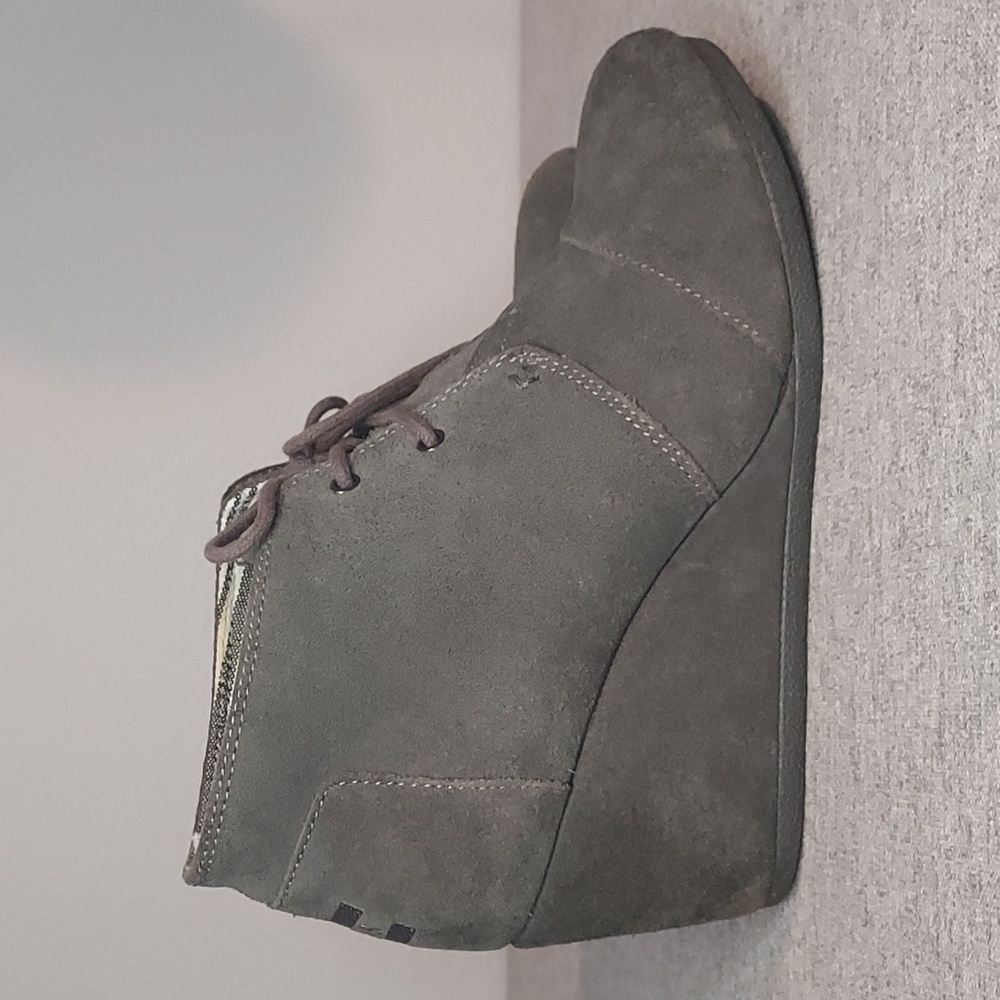 Toms Desert Wedge Castlerock Grey Suede Lace Up Bootie Women's Size US 8.5 EU 39